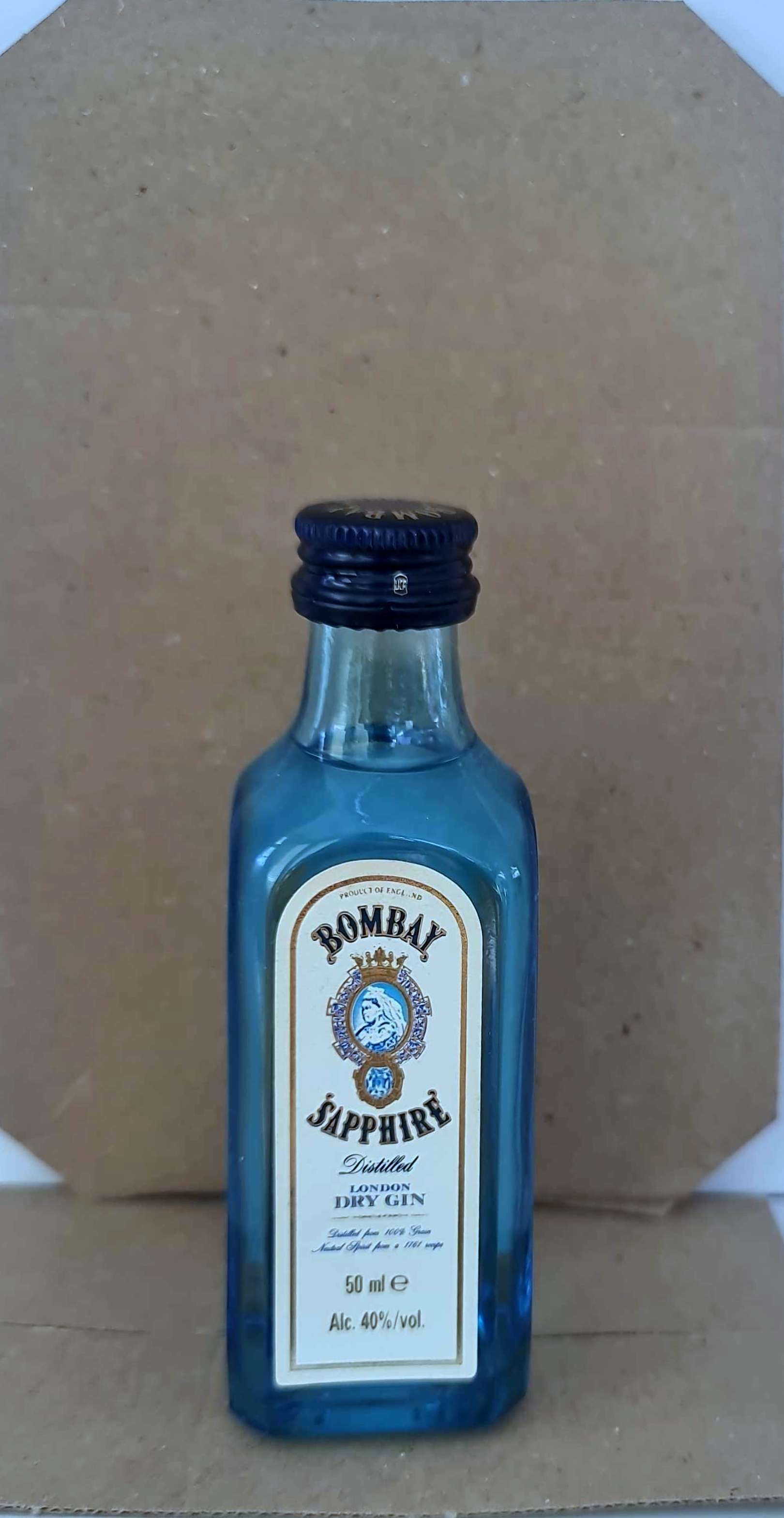 Bombay Sapphire Distilled London Dry Gin
